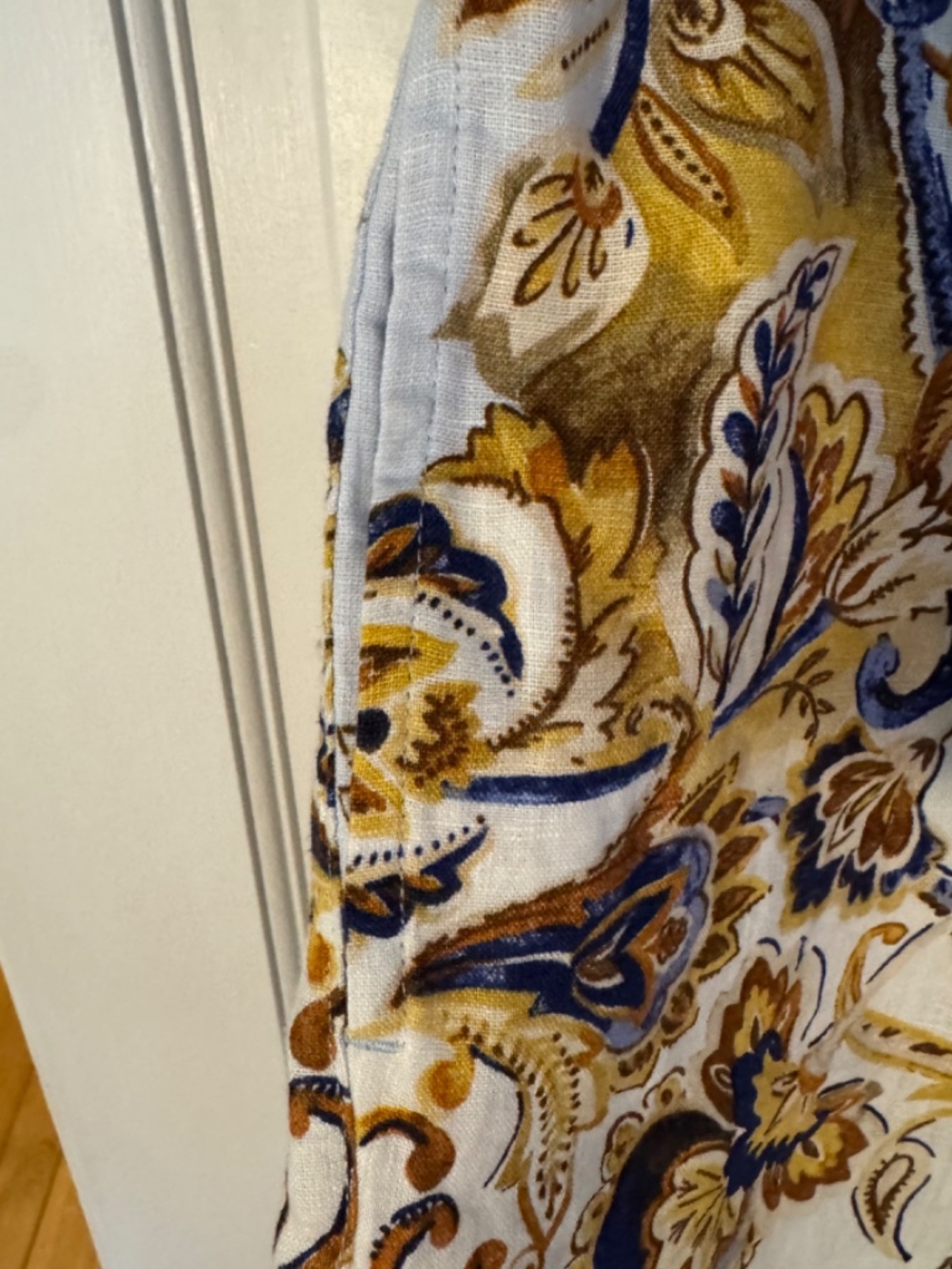 Joie Linen Dress Shorts - Picture 4 of 5